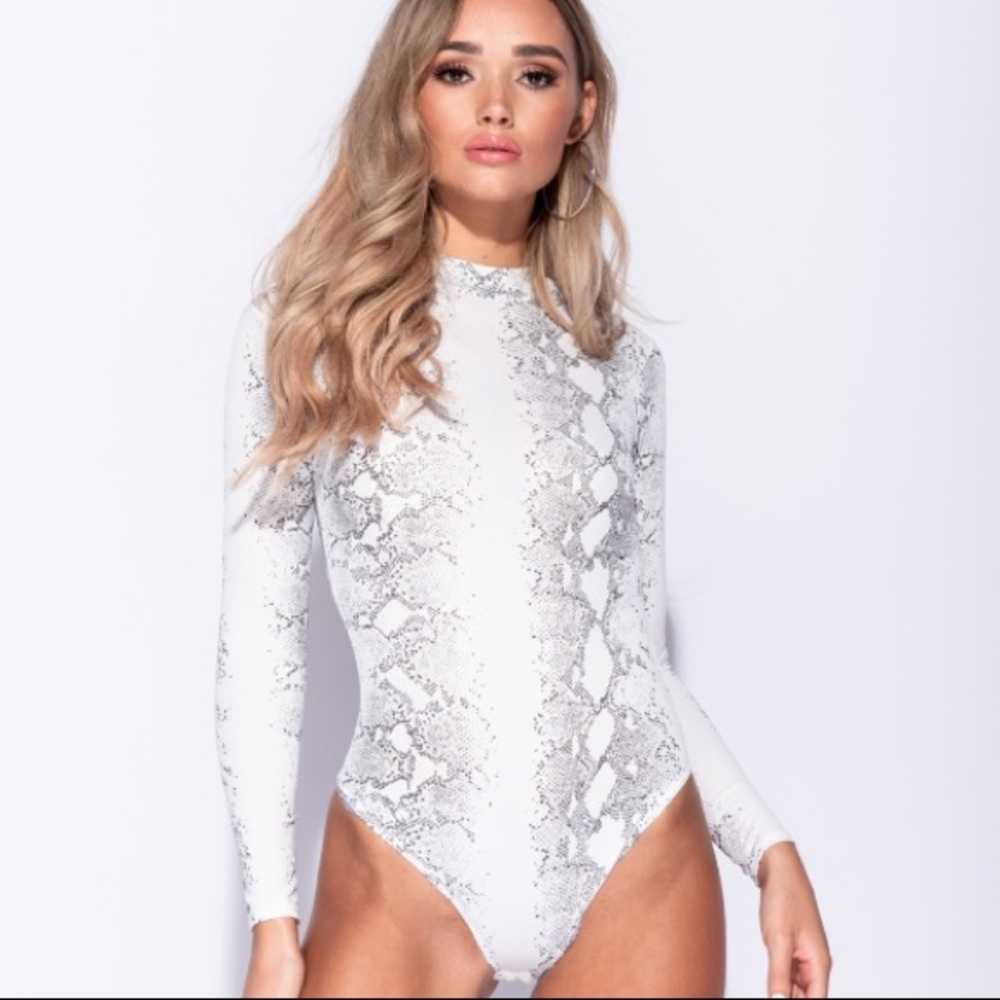 🐍White Snake Print High Neck Bodysuit - Picture 6 of 6